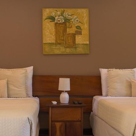 Hotel Diria Santa Cruz 圣克鲁斯 外观 照片